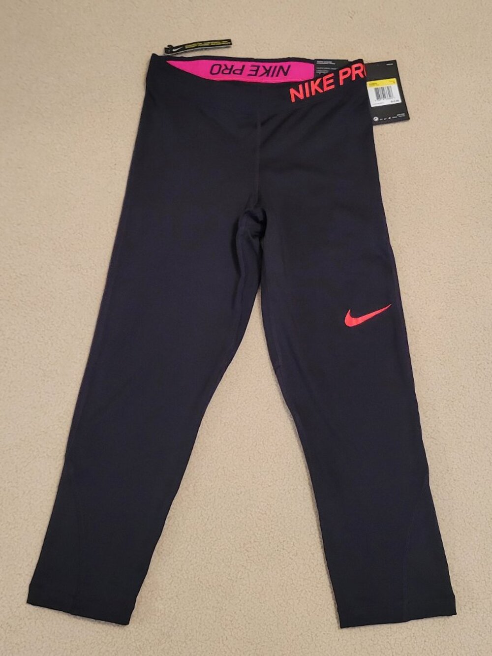 Nike Pro tight fit training capris, size S